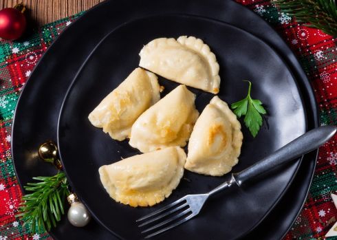 Pierogi z kapustą i pieczarkami
