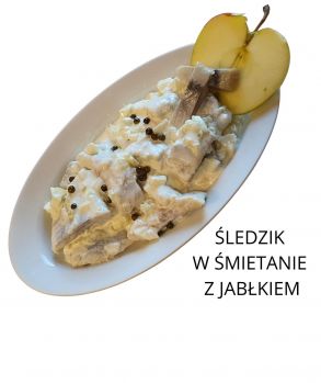 Śledzik z jabłkiem i cebulką w śmietanie